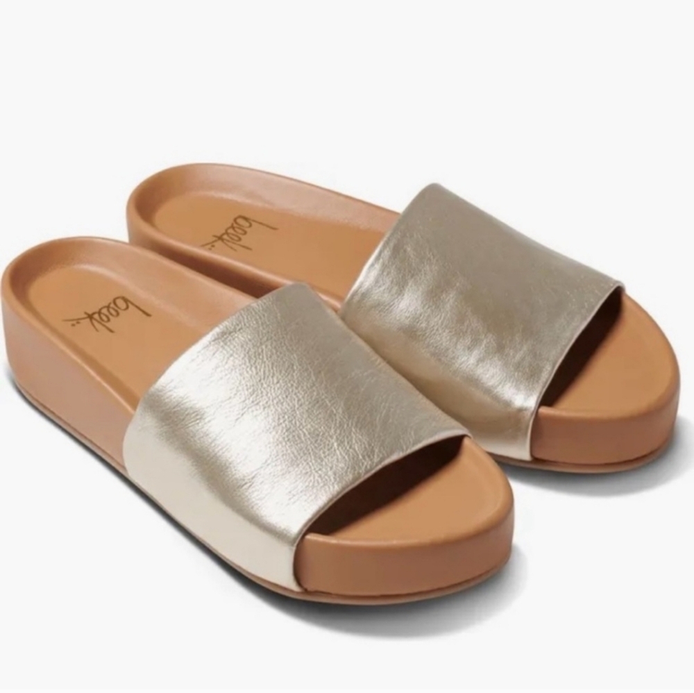 New BEEK Pelican Sandals in Gold (Platinum) - size 11
